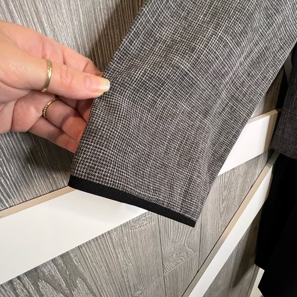 093. Perceptions New York 2 Piece Pant Suit 18 - Picture 2 of 7